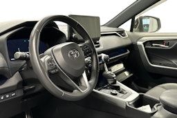 harmaa Toyota RAV4 2023 kuva 3.