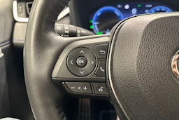 harmaa Toyota RAV4 2023 kuva 13.