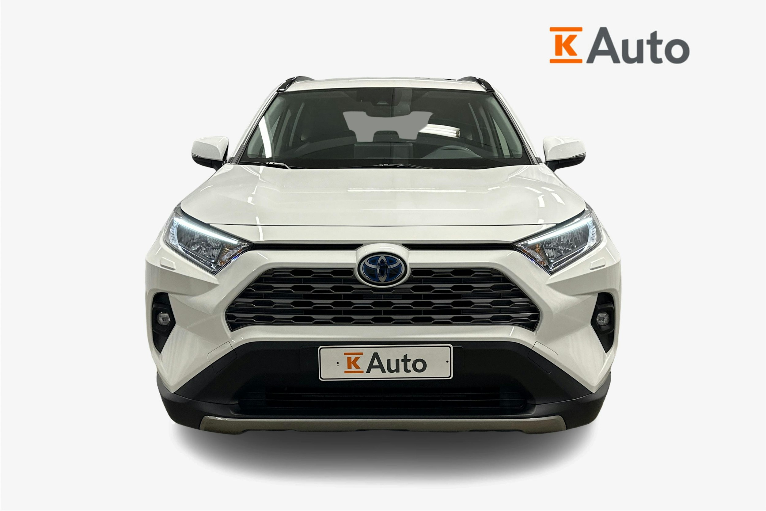 valkoinen Toyota RAV4 2023 kuva 5.