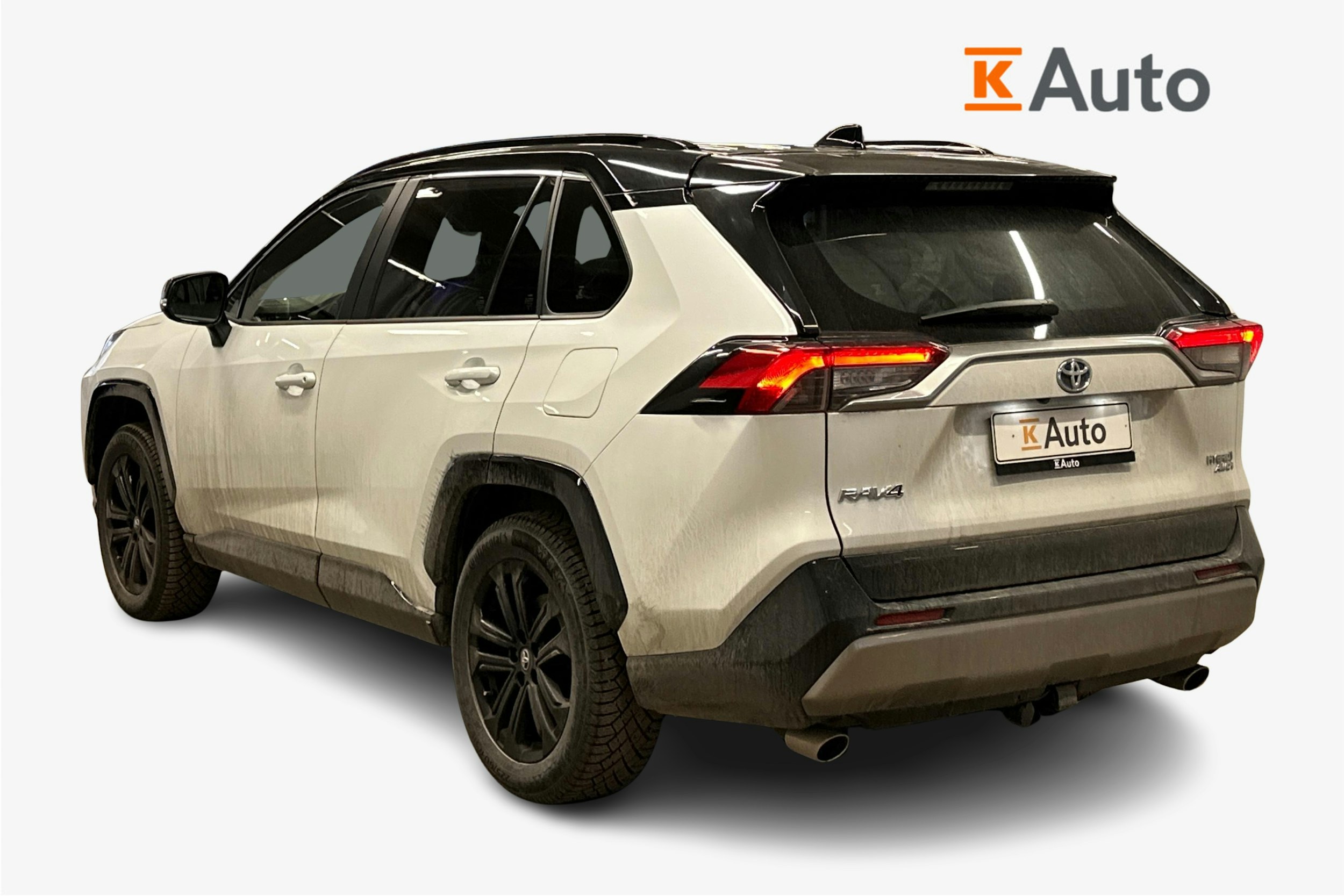 valkoinen Toyota RAV4 2023 kuva 2.