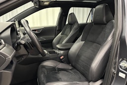 harmaa Toyota RAV4 2023 kuva 16.