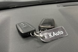 harmaa Toyota RAV4 2023 kuva 34.