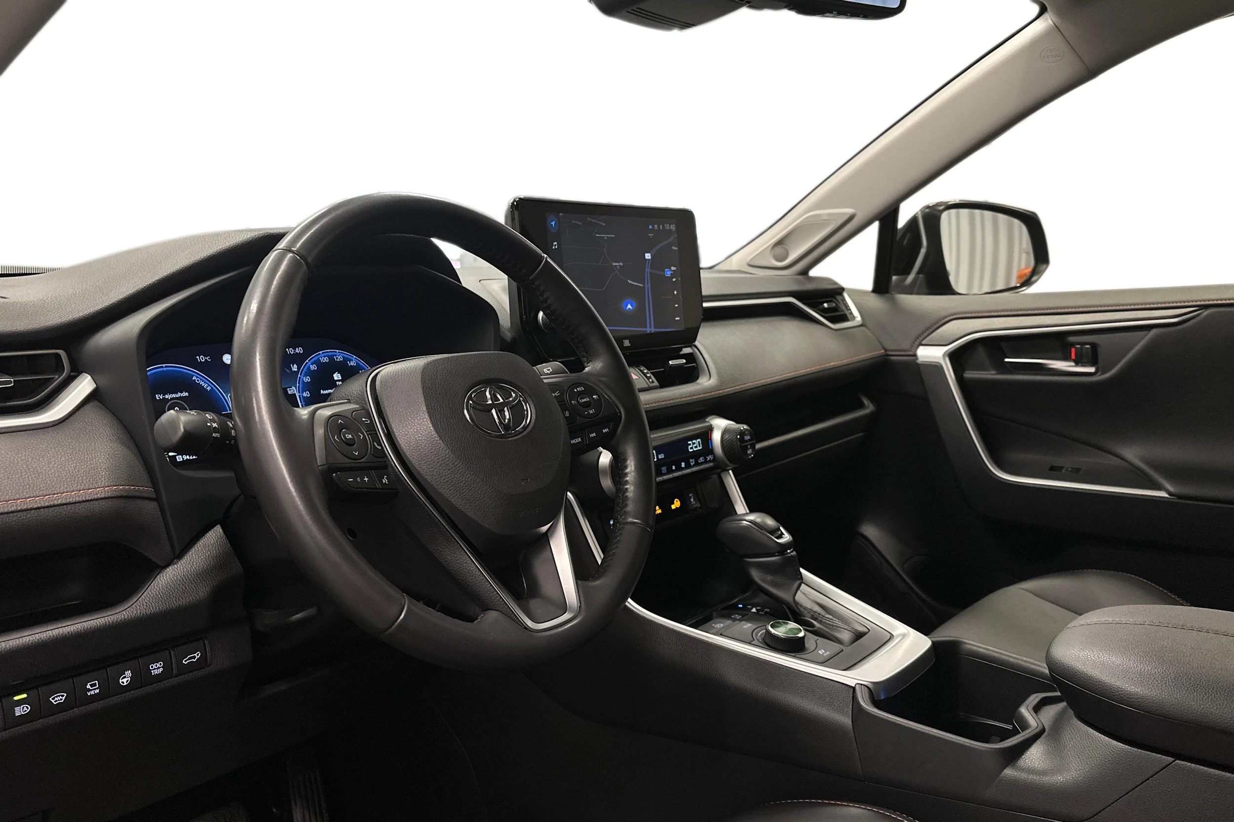 musta Toyota RAV4 2023 kuva 8.