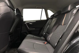 musta Toyota RAV4 2023 kuva 11.