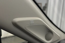 musta Toyota RAV4 2023 kuva 31.