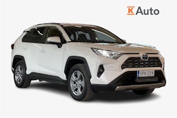 Valkoinen Toyota RAV4 2023 kuva 1.