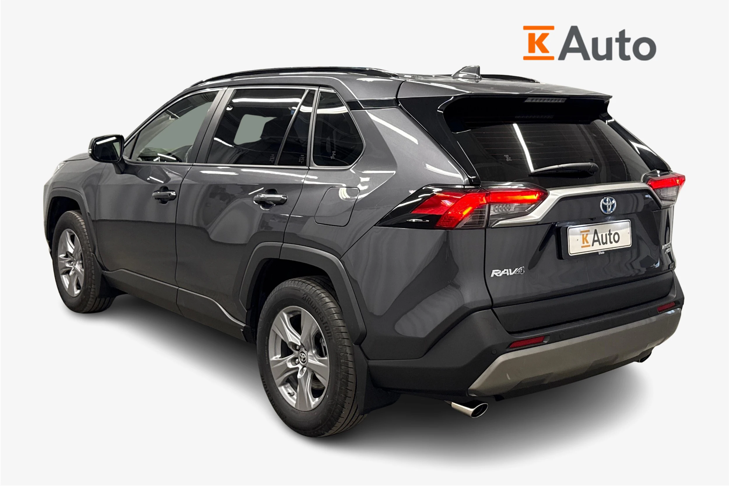 harmaa Toyota RAV4 2024 kuva 3.
