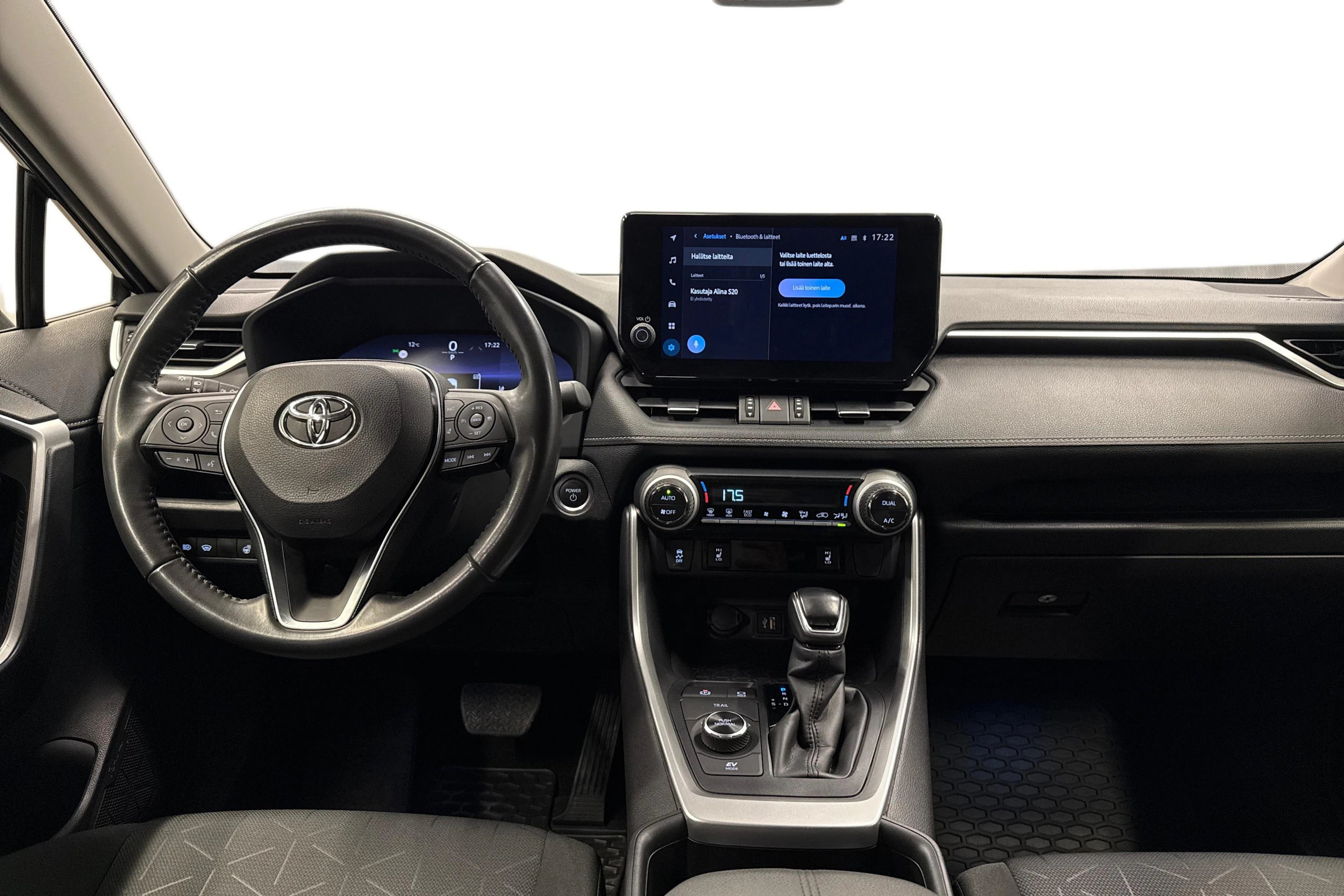 harmaa Toyota RAV4 2024 kuva 9.
