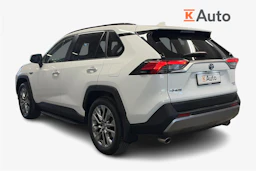 valkoinen Toyota RAV4 2024 kuva 2.