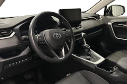 valkoinen Toyota RAV4 2024 kuva 6.