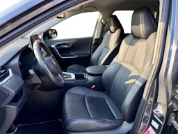 Toyota RAV4 2024 kuva 3.