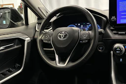 harmaa Toyota RAV4 2024 kuva 20.
