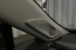 harmaa Toyota RAV4 2024 kuva 30.