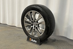 punainen Toyota RAV4 2024 kuva 10.