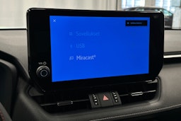 punainen Toyota RAV4 2024 kuva 24.