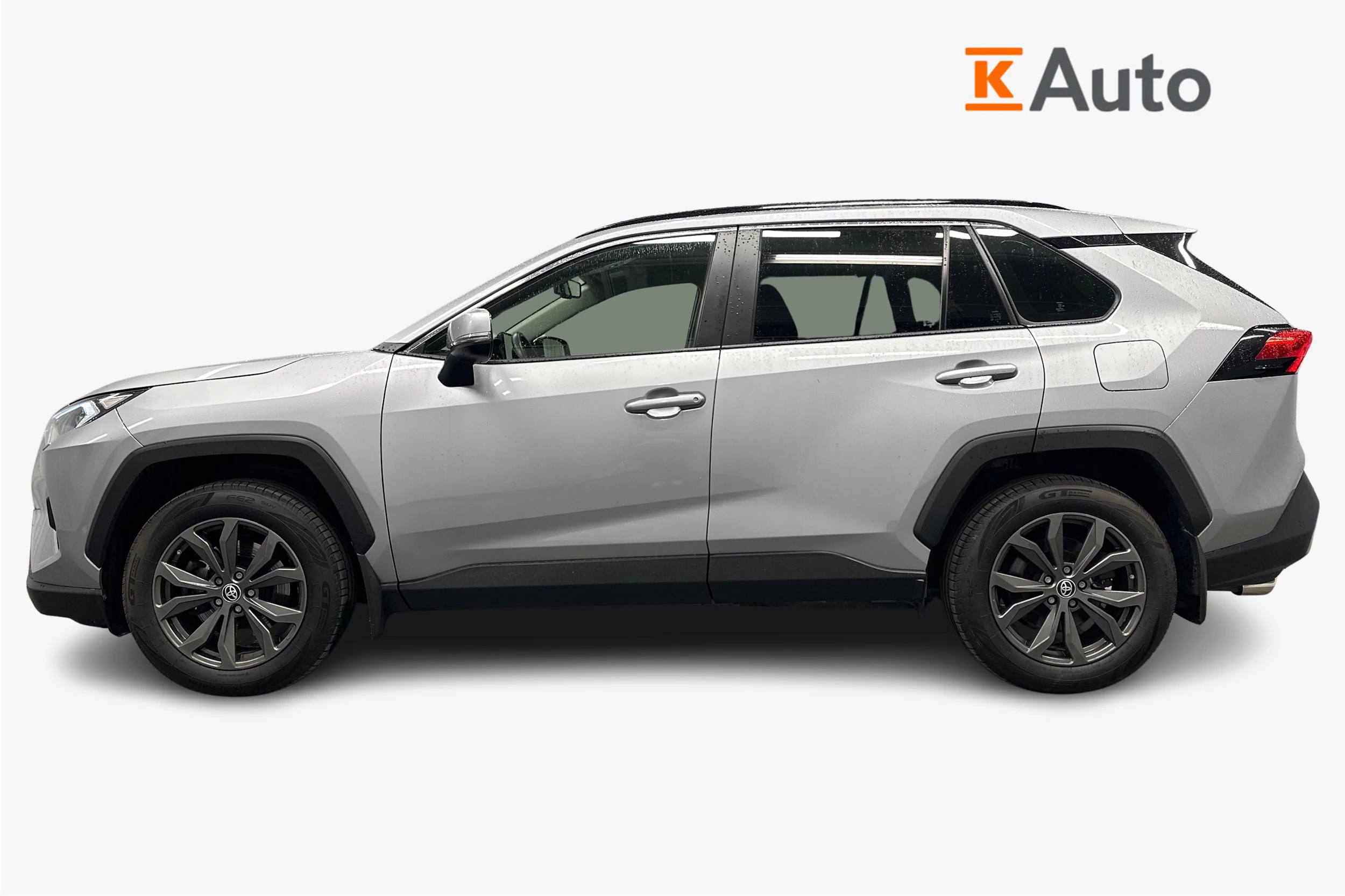 harmaa Toyota RAV4 2024 kuva 5.