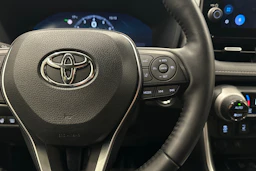 harmaa Toyota RAV4 2024 kuva 12.