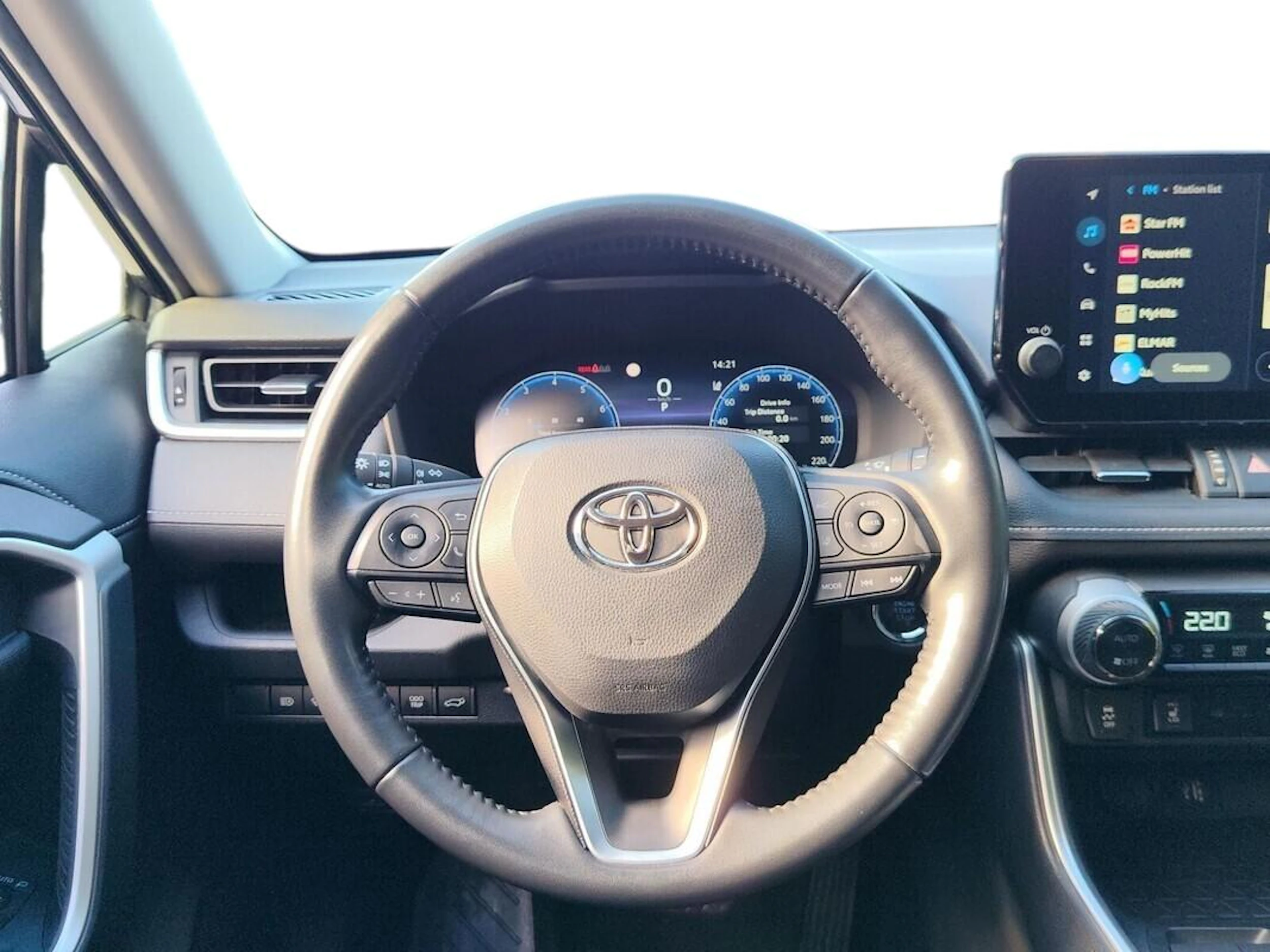 met. harmaa Toyota RAV4 2024 kuva 7.