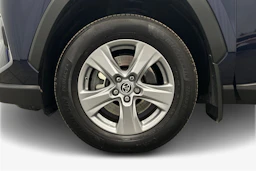Toyota RAV4 2024 kuva 9.