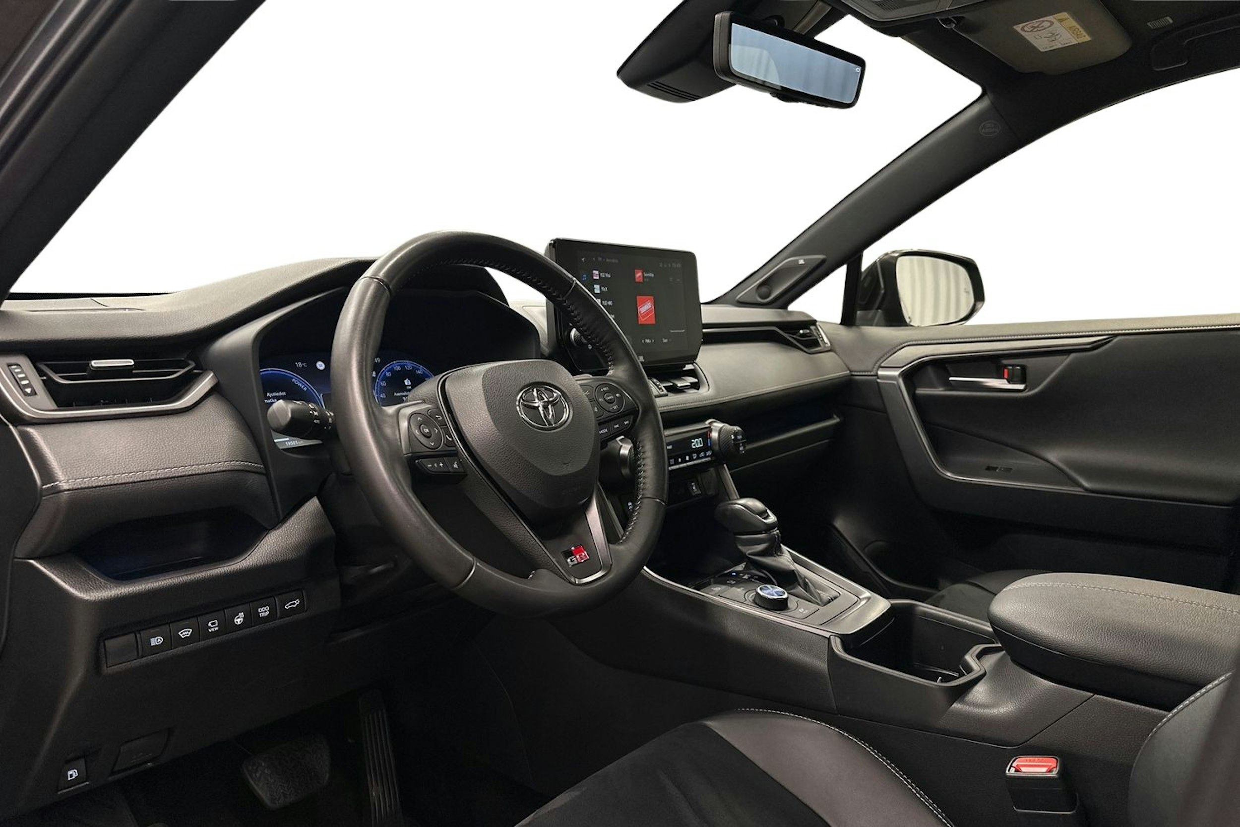 harmaa Toyota RAV4 2024 kuva 7.