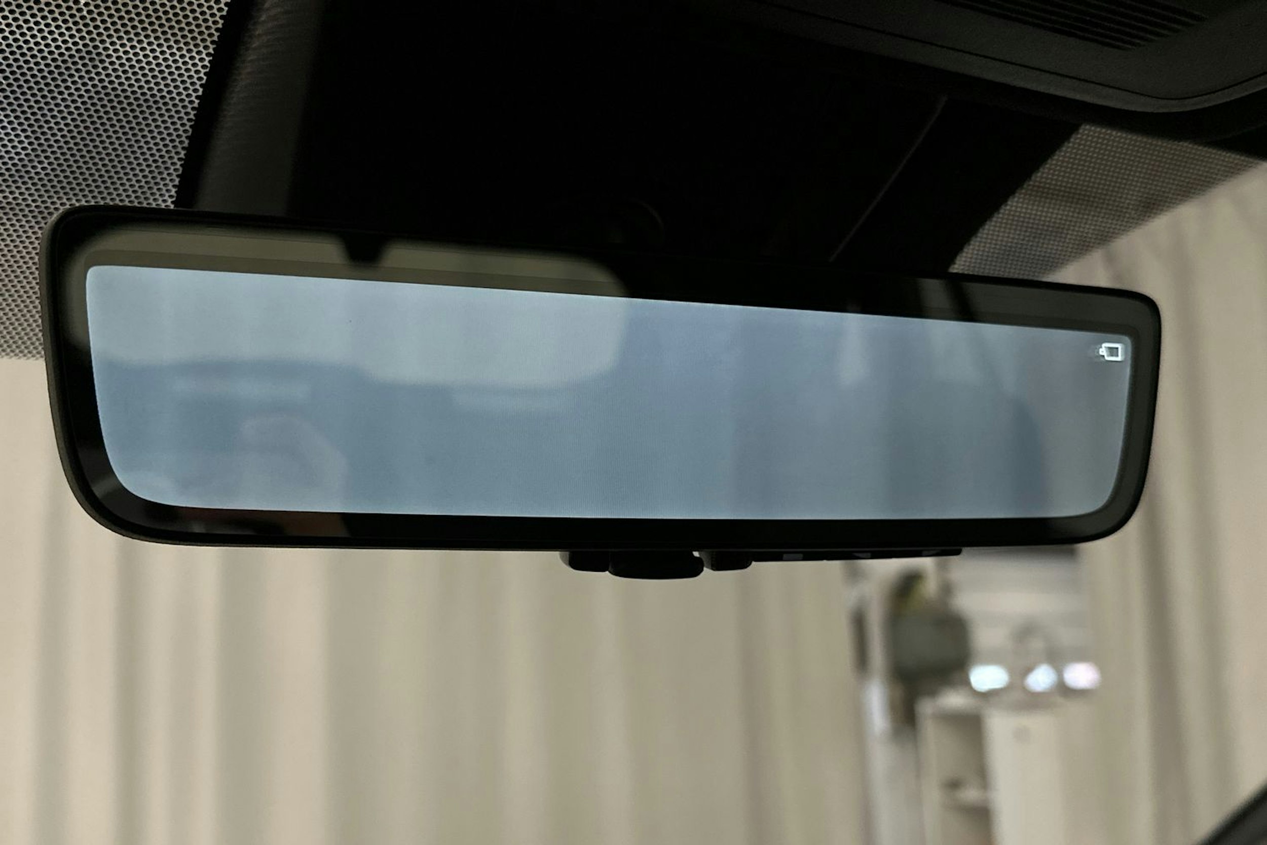 harmaa Toyota RAV4 2024 kuva 29.