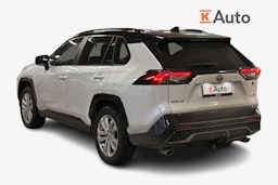 valkoinen Toyota RAV4 2024 kuva 2.