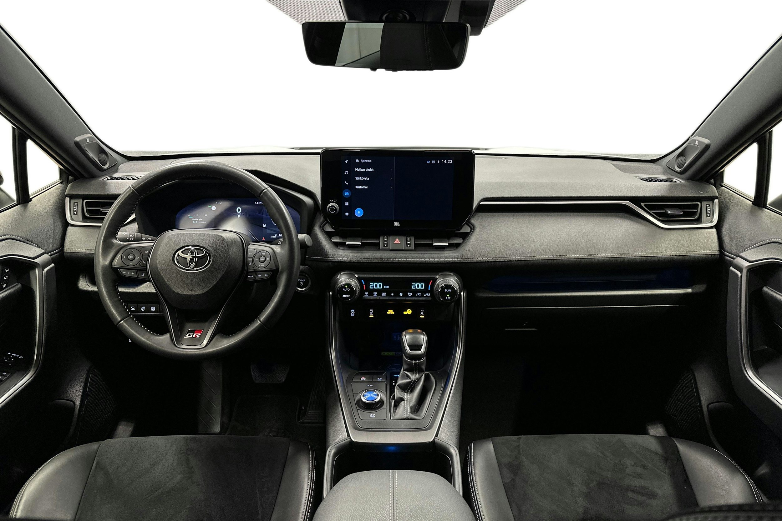 valkoinen Toyota RAV4 2024 kuva 9.