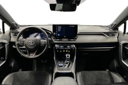 valkoinen Toyota RAV4 2024 kuva 9.