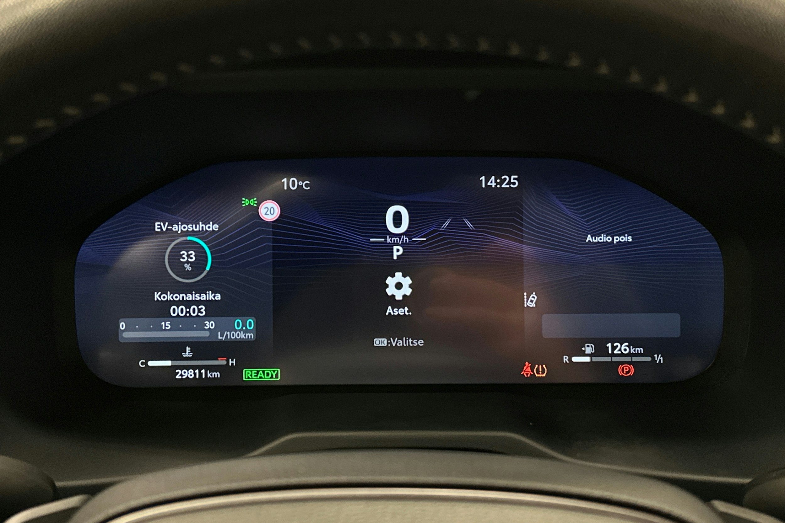 valkoinen Toyota RAV4 2024 kuva 24.