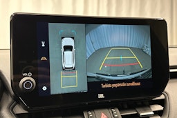 valkoinen Toyota RAV4 2024 kuva 28.