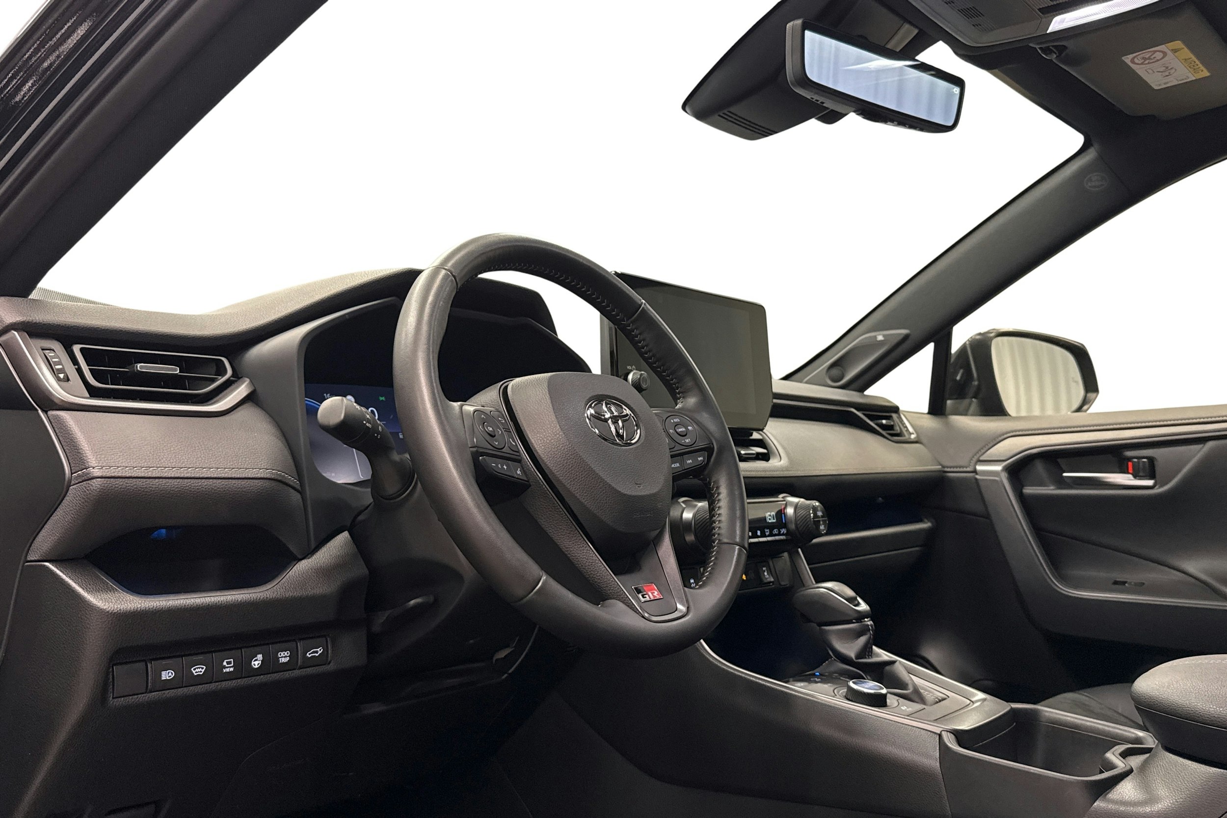 musta Toyota RAV4 2024 kuva 7.