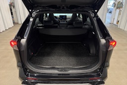 musta Toyota RAV4 2024 kuva 30.