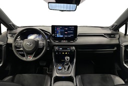 harmaa Toyota RAV4 2024 kuva 9.