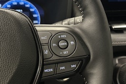 harmaa Toyota RAV4 2024 kuva 21.