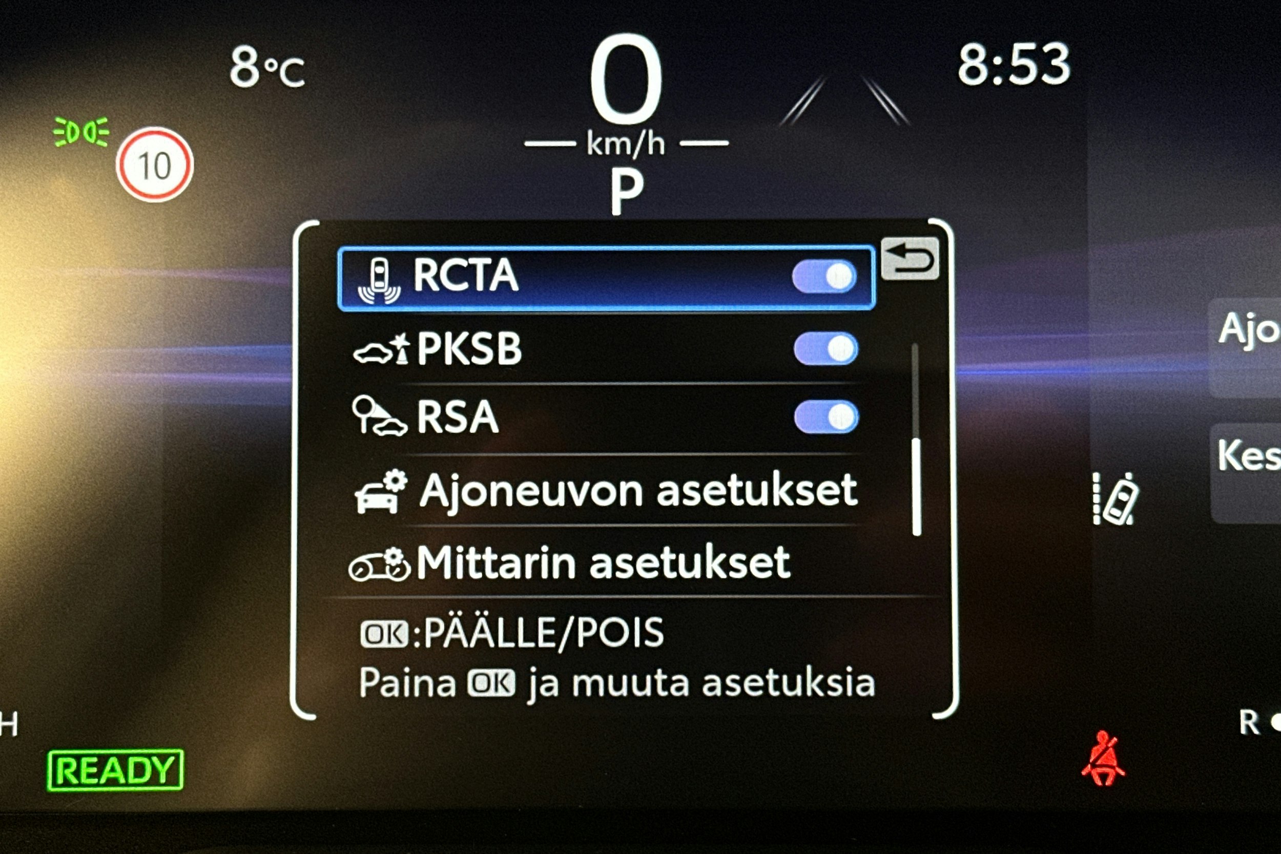 harmaa Toyota RAV4 2024 kuva 25.