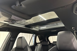 harmaa Toyota RAV4 2024 kuva 32.