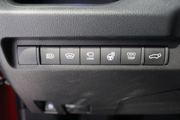 punainen Toyota RAV4 2024 kuva 11.