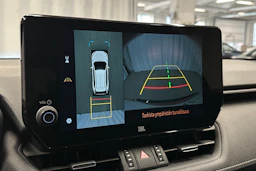 punainen Toyota RAV4 2024 kuva 20.