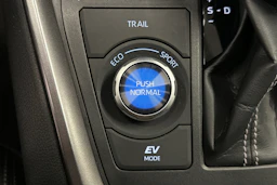 punainen Toyota RAV4 2024 kuva 24.