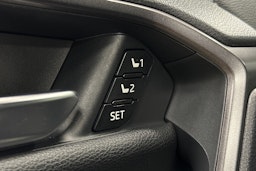 sininen Toyota RAV4 2024 kuva 18.