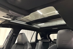 sininen Toyota RAV4 2024 kuva 32.