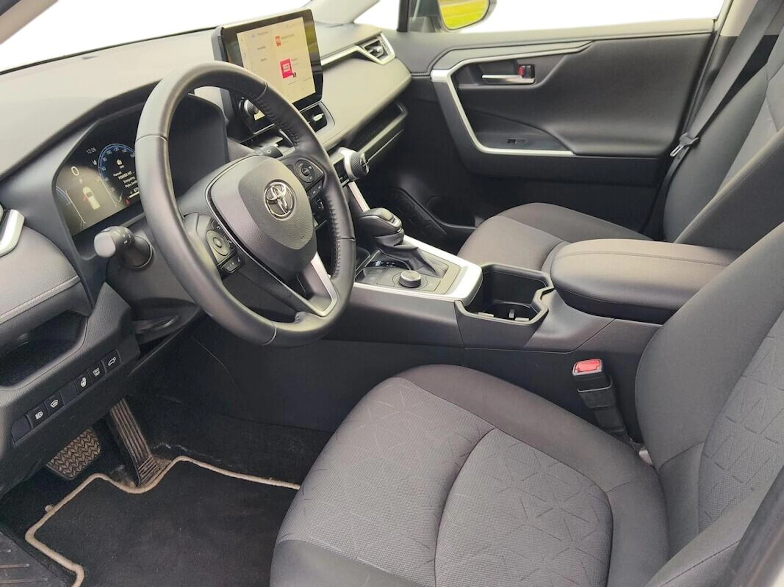 valkoinen Toyota RAV4 2025 kuva 8.