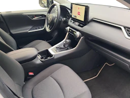 valkoinen Toyota RAV4 2025 kuva 9.