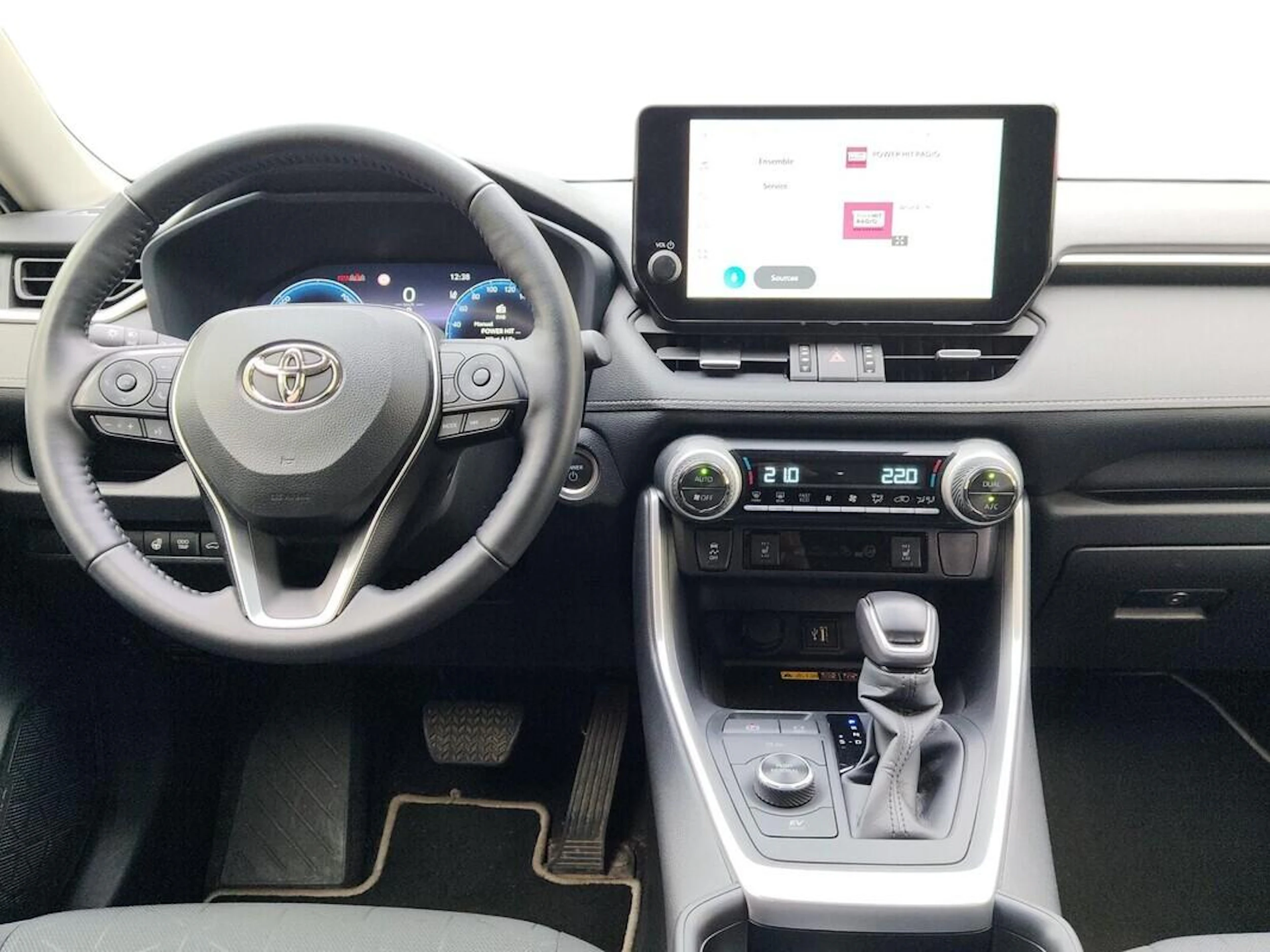 valkoinen Toyota RAV4 2025 kuva 11.