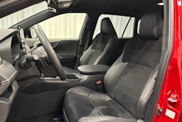 punainen Toyota RAV4 2025 kuva 16.