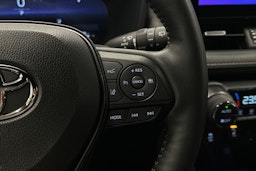 punainen Toyota RAV4 2025 kuva 21.