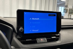 punainen Toyota RAV4 2025 kuva 27.