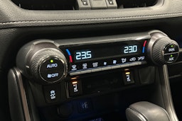 punainen Toyota RAV4 2025 kuva 29.