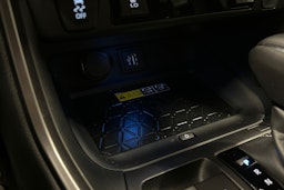 punainen Toyota RAV4 2025 kuva 30.