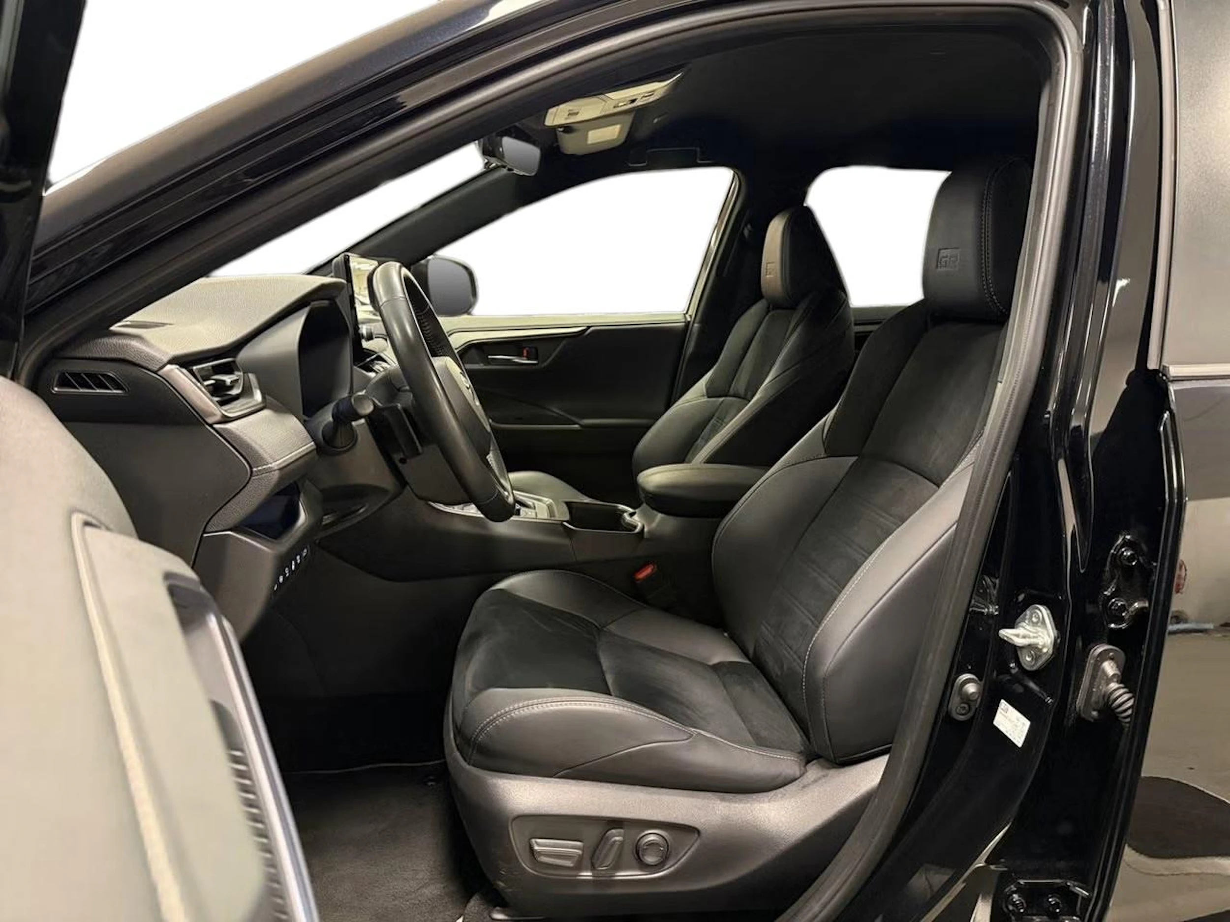 Toyota RAV4 2025 kuva 6.